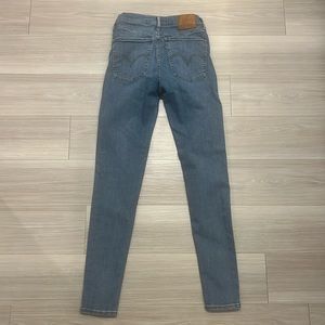 Levi’s Jeans